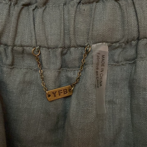 Young Fabulous & Broke XS Dark Olive Green Off Shoulder Ruffle Top - Picture 3 of 5